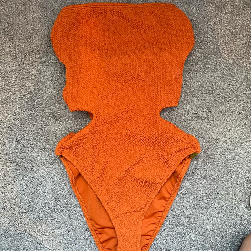 One piece bathing suit